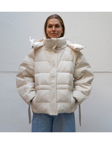 GANNI White Seersucker Puffer Jacket Dans la société mordern